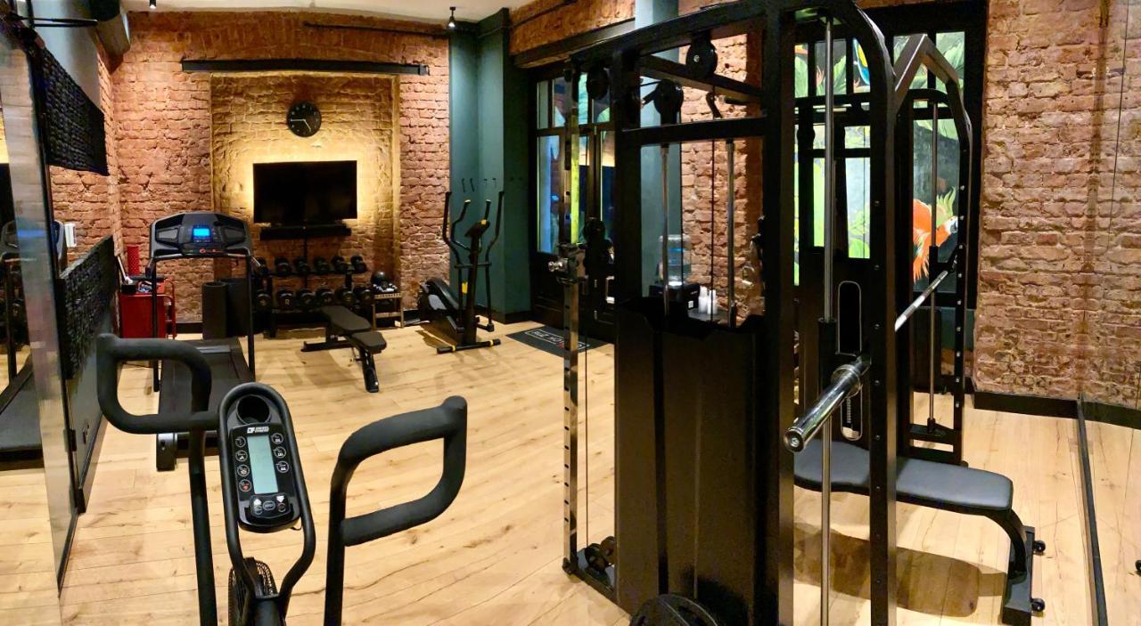 Ruz Hotels Istanbul Exterior foto The gym at the hotel