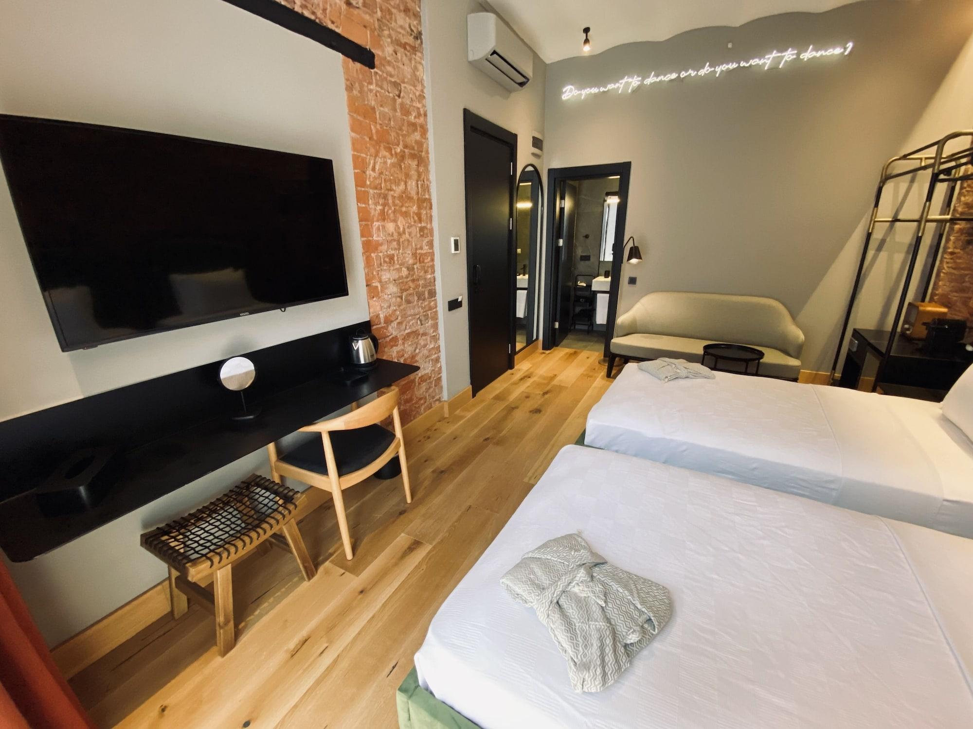 Ruz Hotels Istanbul Exterior foto A room at the hotel
